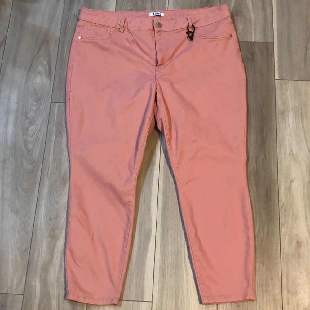 Euc pink plus skinny jeans